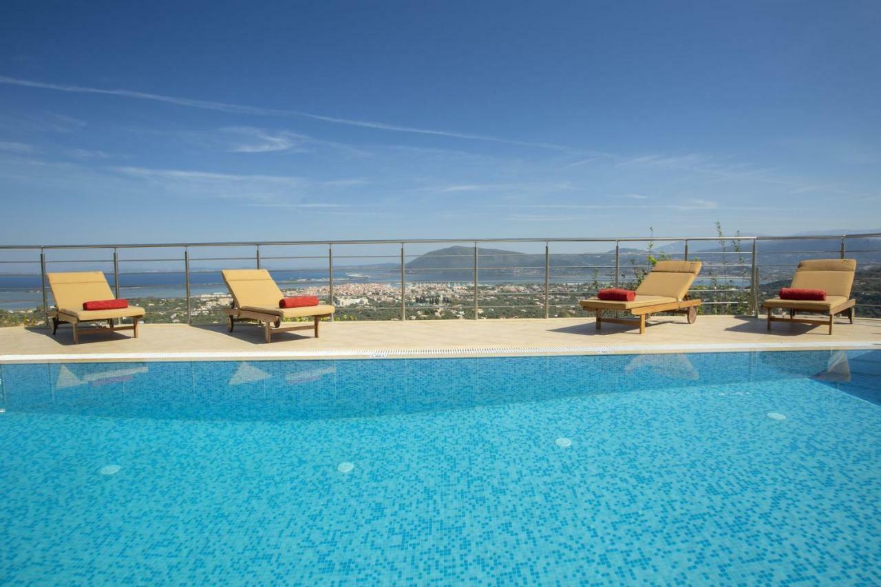 Villa Rubini Apolpaina ภายนอก รูปภาพ