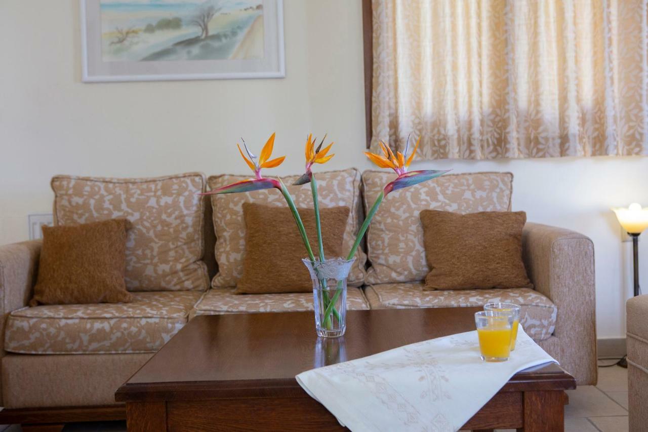 Villa Rubini Apolpaina ภายนอก รูปภาพ