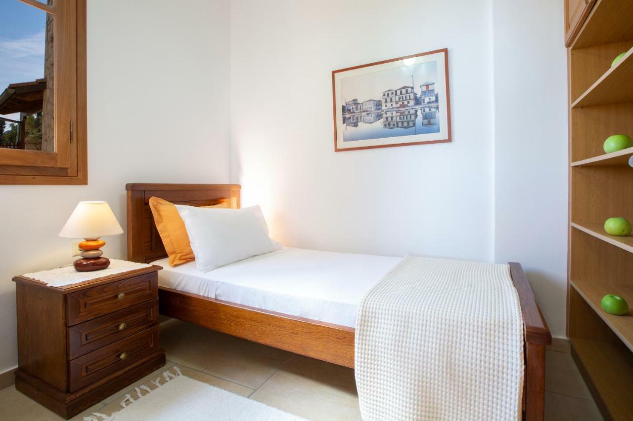 Villa Rubini Apolpaina ภายนอก รูปภาพ